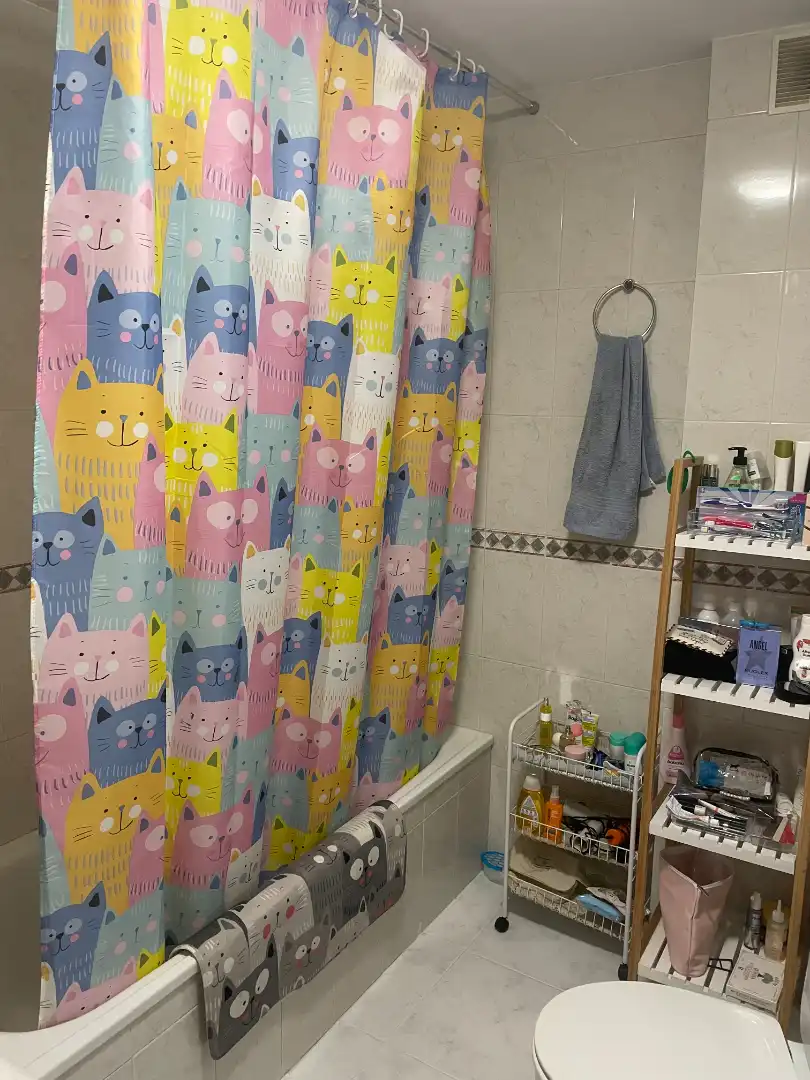 Bany de Pis en venda en Cangas  amb Calefacció, Traster i Moblat