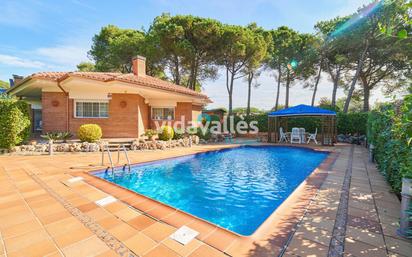 Jardí de Casa o xalet en venda en Sant Pere de Vilamajor amb Calefacció, Jardí privat i Piscina