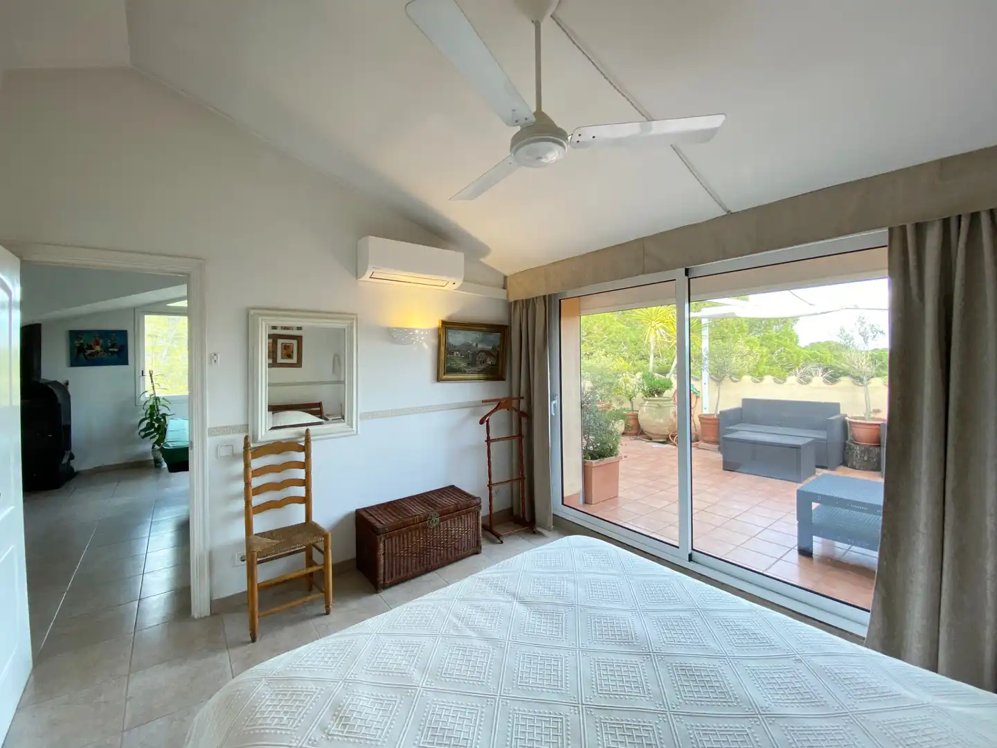 Schlafzimmer von Maisonette zum Verkauf in Pals mit Heizung, Terrasse und Ofen