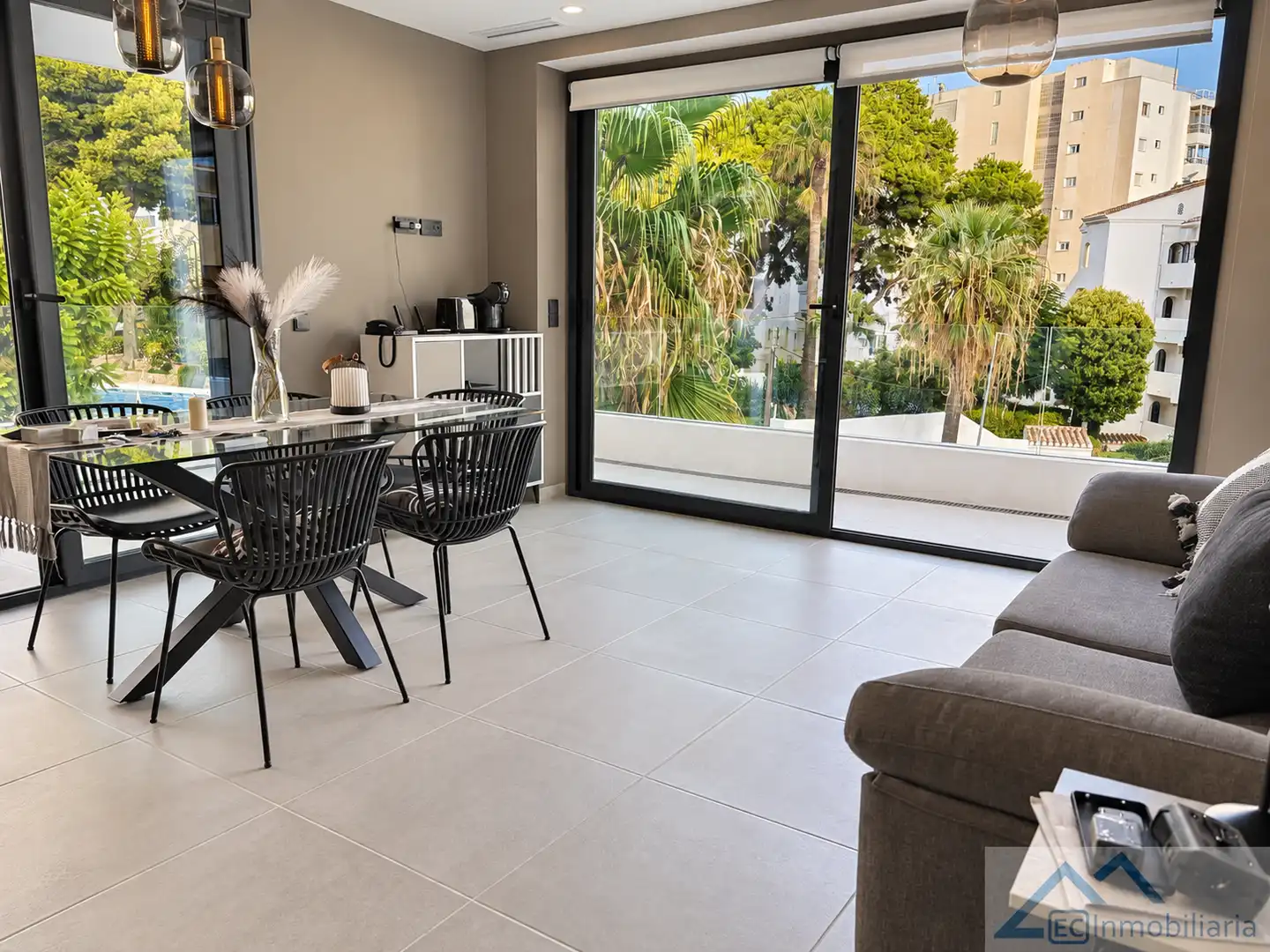 Wohnung mit Pool zum Verkauf in Roca de la