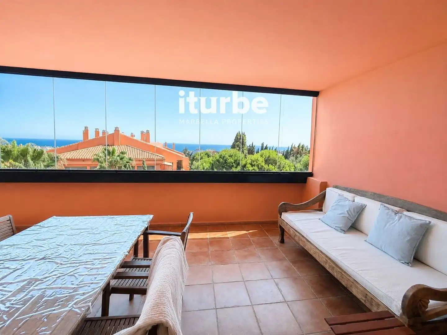 Terraza de Piso de alquiler en Marbella con Aire acondicionado, Terraza y Piscina
