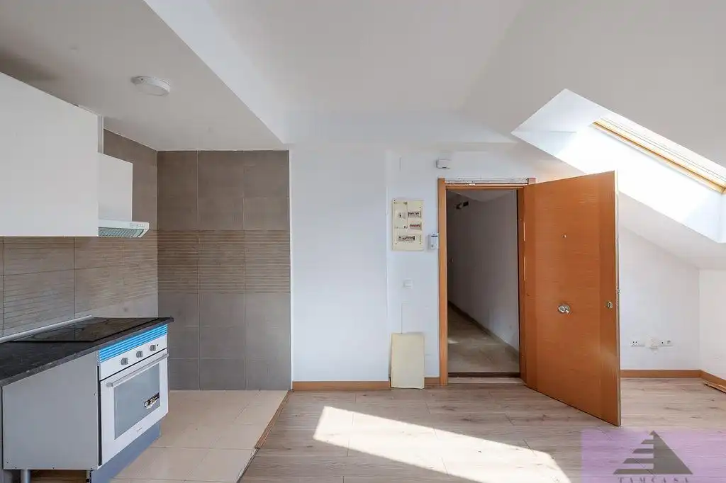 Kitchen of Flat for sale in Aranjuez  with Air Conditioner, Heating and Storage room