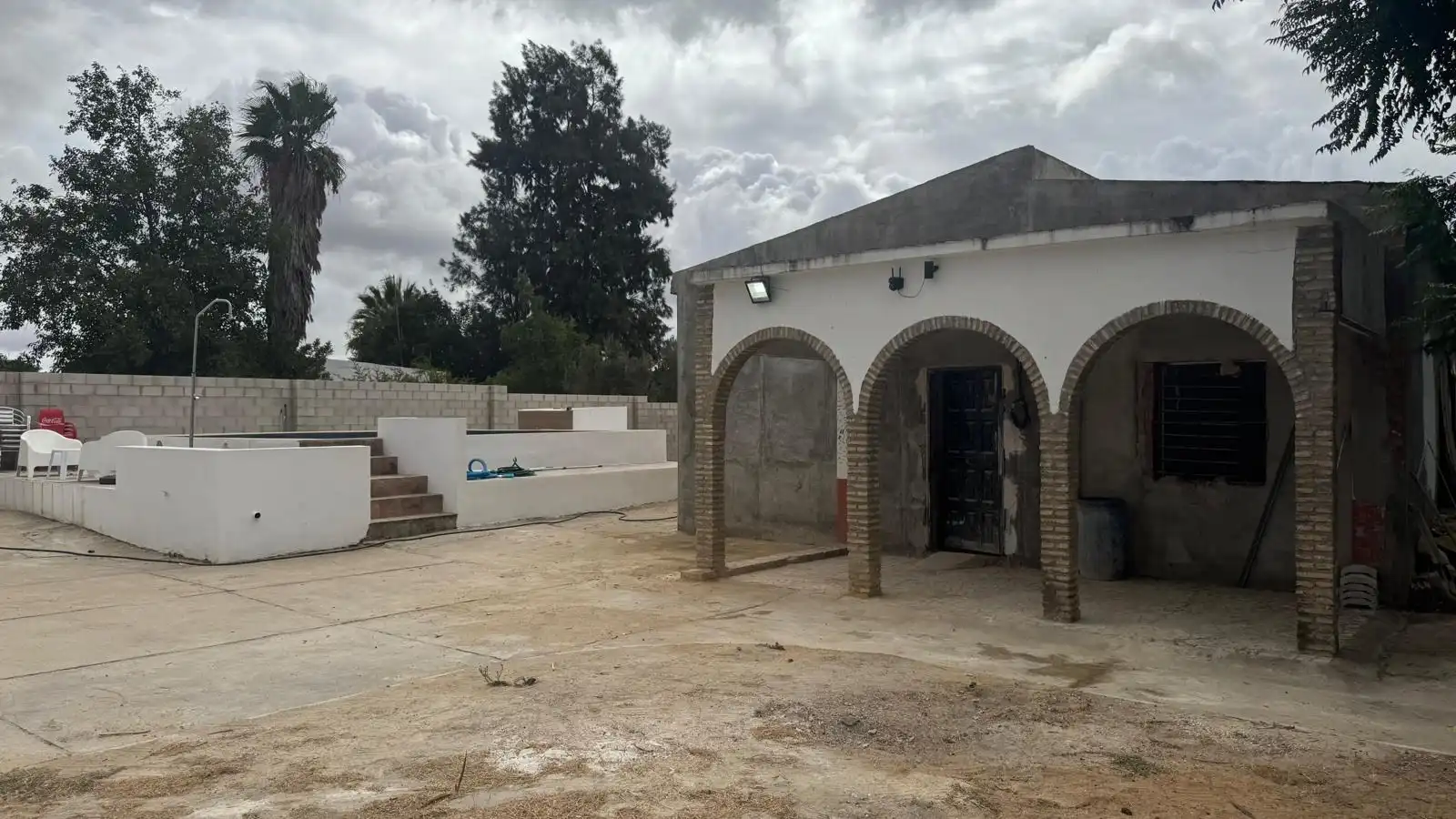 Vista exterior de Casa o xalet en venda en Utrera