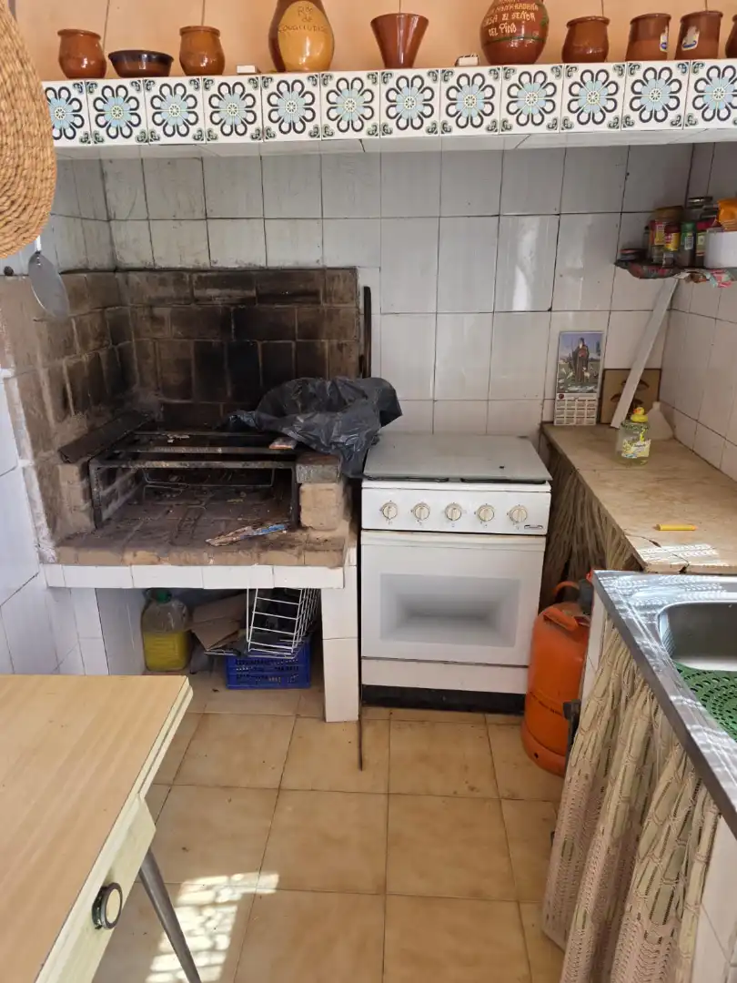 Cuina de Casa o xalet en venda en Llíria amb Jardí privat, Terrassa i Piscina