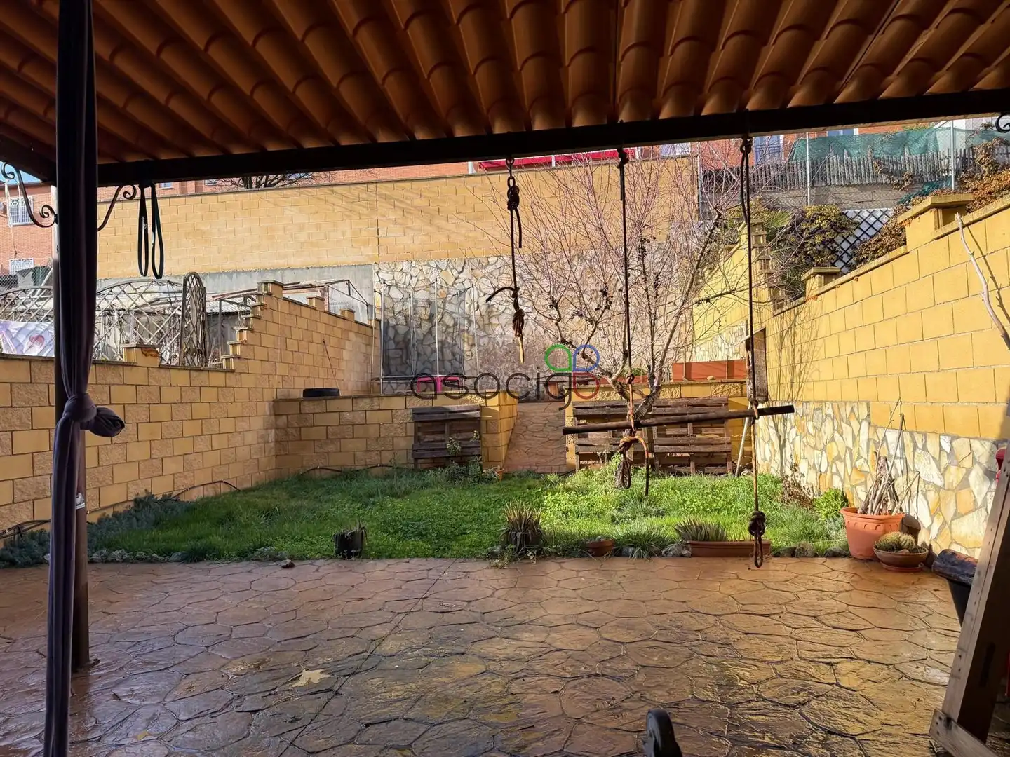 Jardín de Casa adosada en venta en Chiloeches con Calefacción y Jardín privado