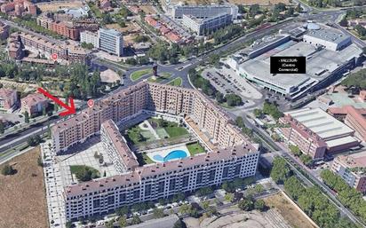 Vista exterior de Àtic en venda en Valladolid Capital amb Calefacció, Jardí privat i Terrassa