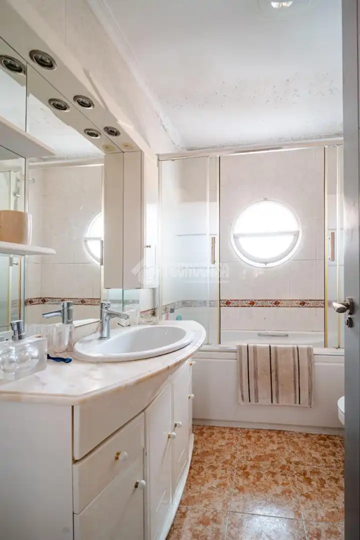 Baño de Casa adosada en venta en Arganda del Rey con Aire acondicionado y Calefacción
