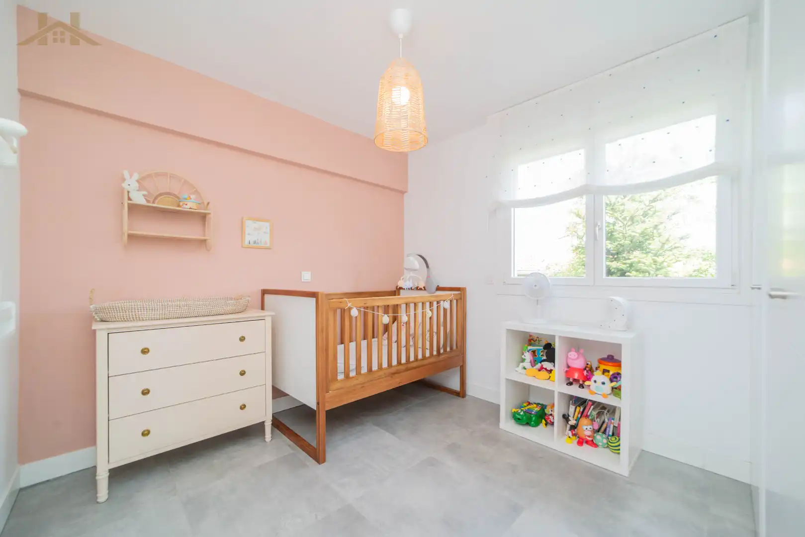 Bedroom of Detached homes for sale in Pozuelo de Alarcón  with Air Conditioner, Heating and Private garden