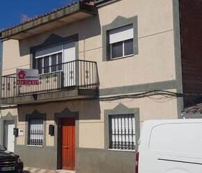 Vista exterior de Pis en venda en La Garrovilla  amb Terrassa