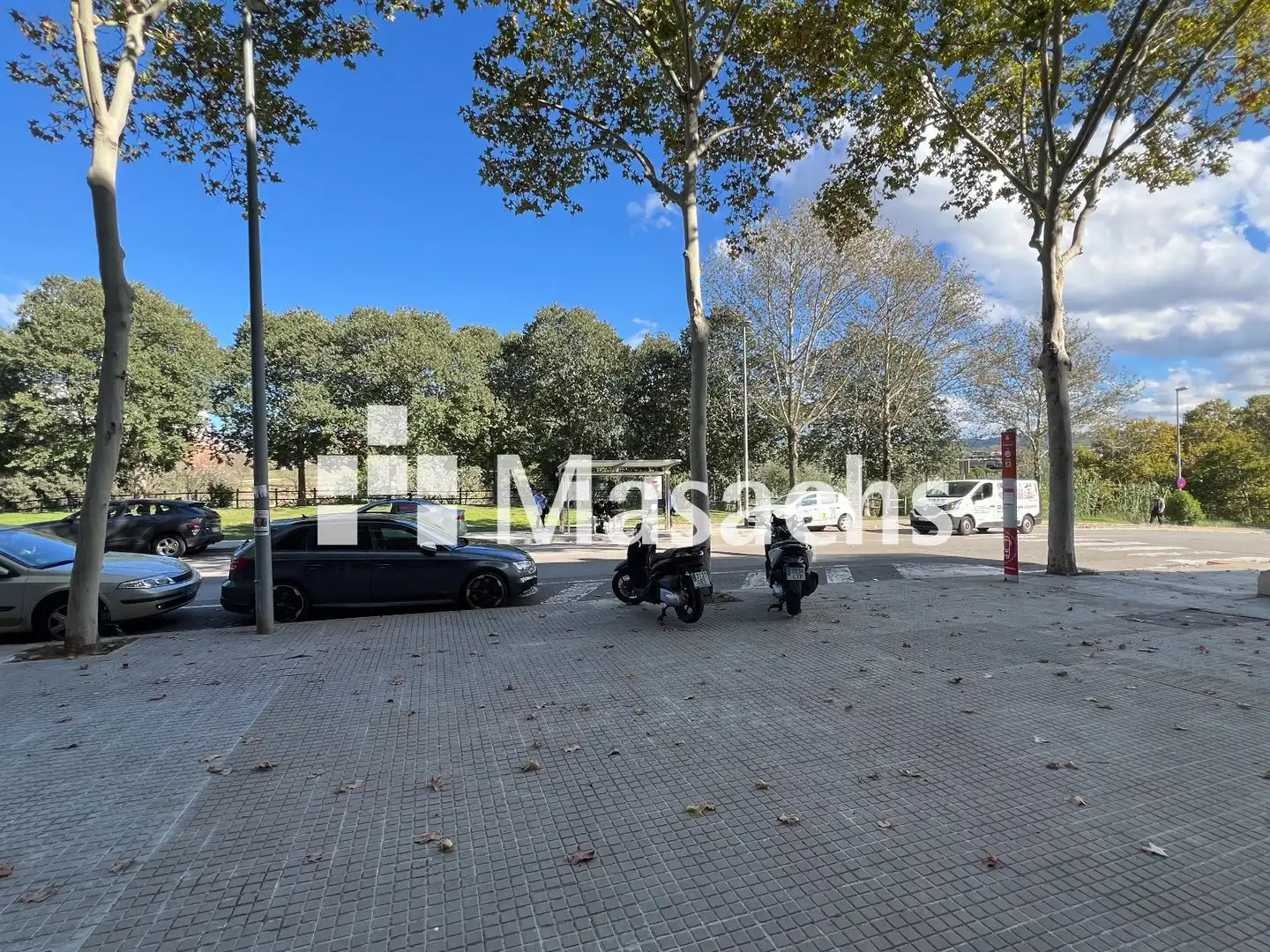 Parking de Oficina en venta en Rubí