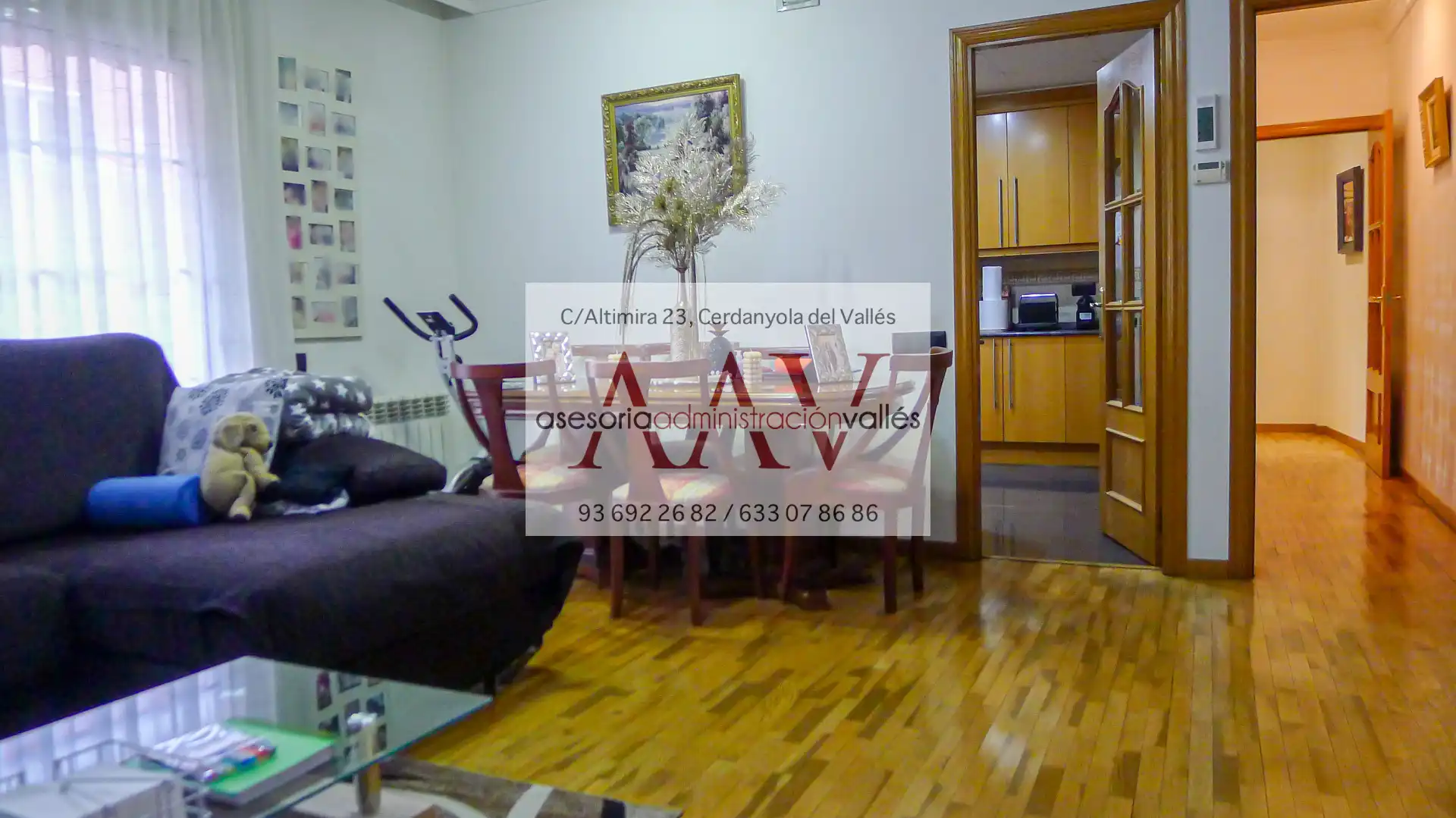 Sala de estar de Piso en venta en Cerdanyola del Vallès con Aire acondicionado, Calefacción y Amueblado