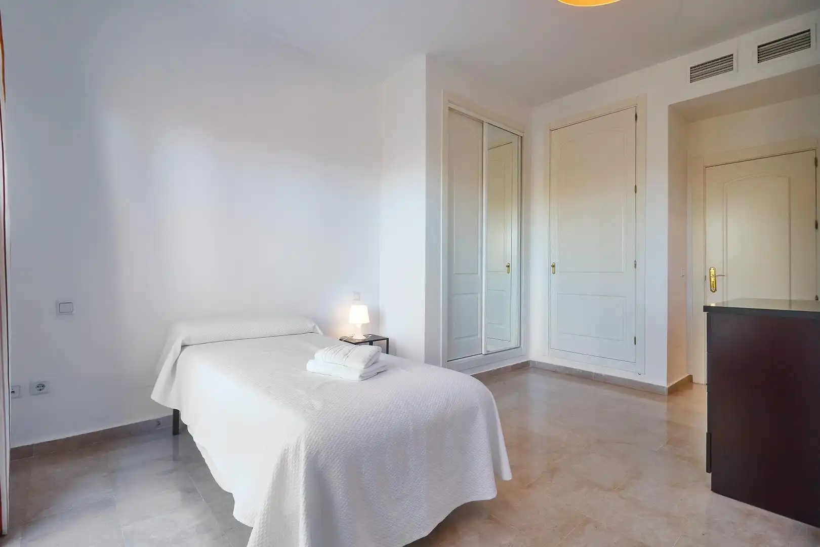 Casa adosada en venta en Buenavista - Lauro Golf