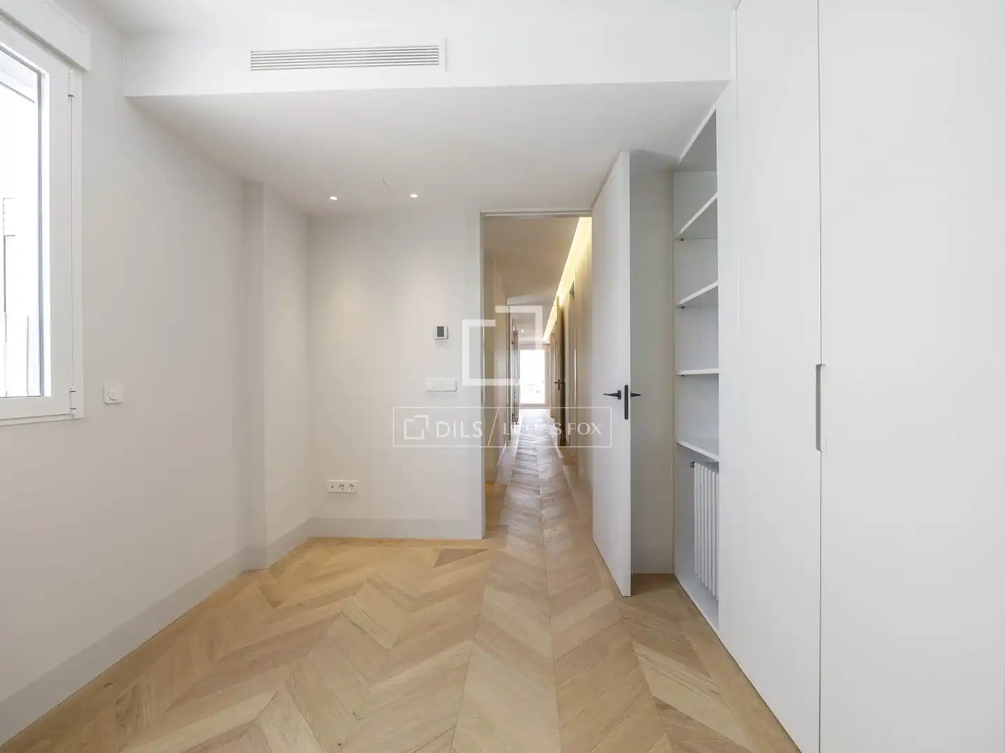 Attic for rent in Valencia  with Air Conditioner, Heating and Parquet flooring