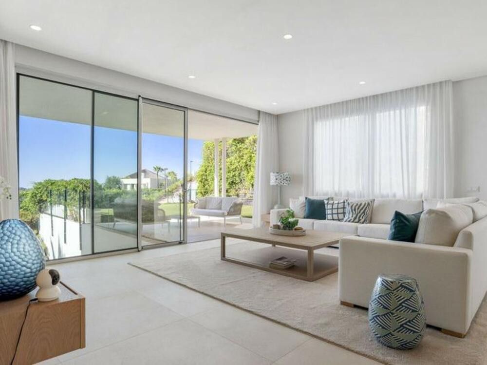 Living room of Duplex for sale in Marbella  with Air Conditioner, Private garden and Terrace