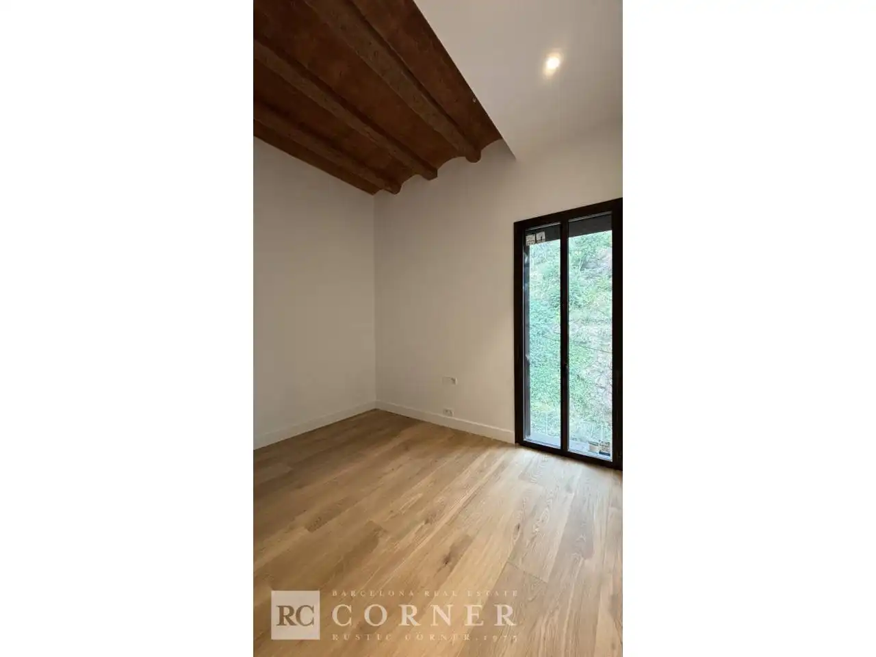 Bedroom of Flat for sale in Barcelona  with Air Conditioner, Parquet flooring and Terrace