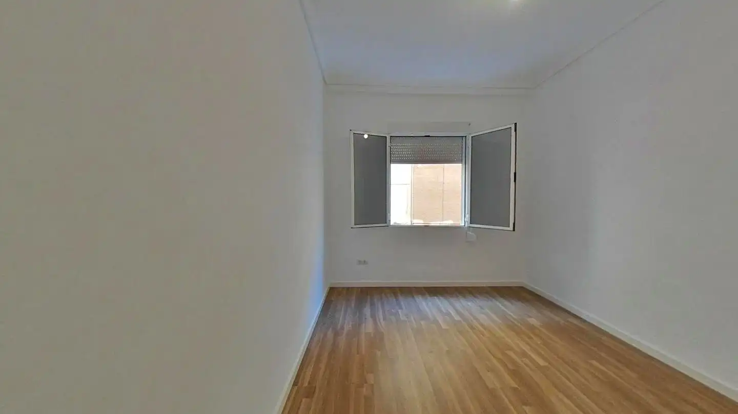 Bedroom of Flat for sale in Sevilla