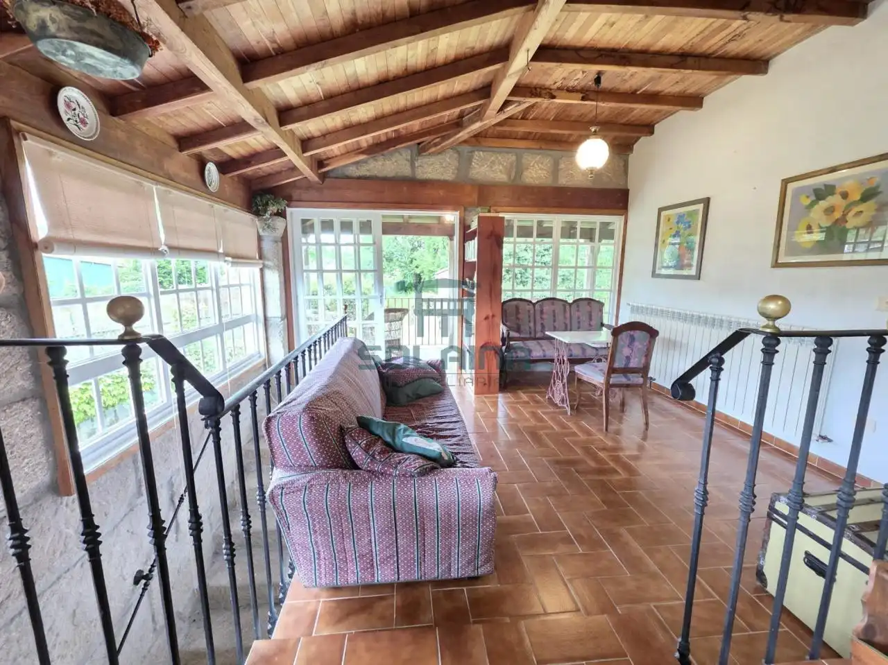 Sala d'estar de Casa o xalet en venda en Ourense Capital  amb Calefacció i Jardí privat