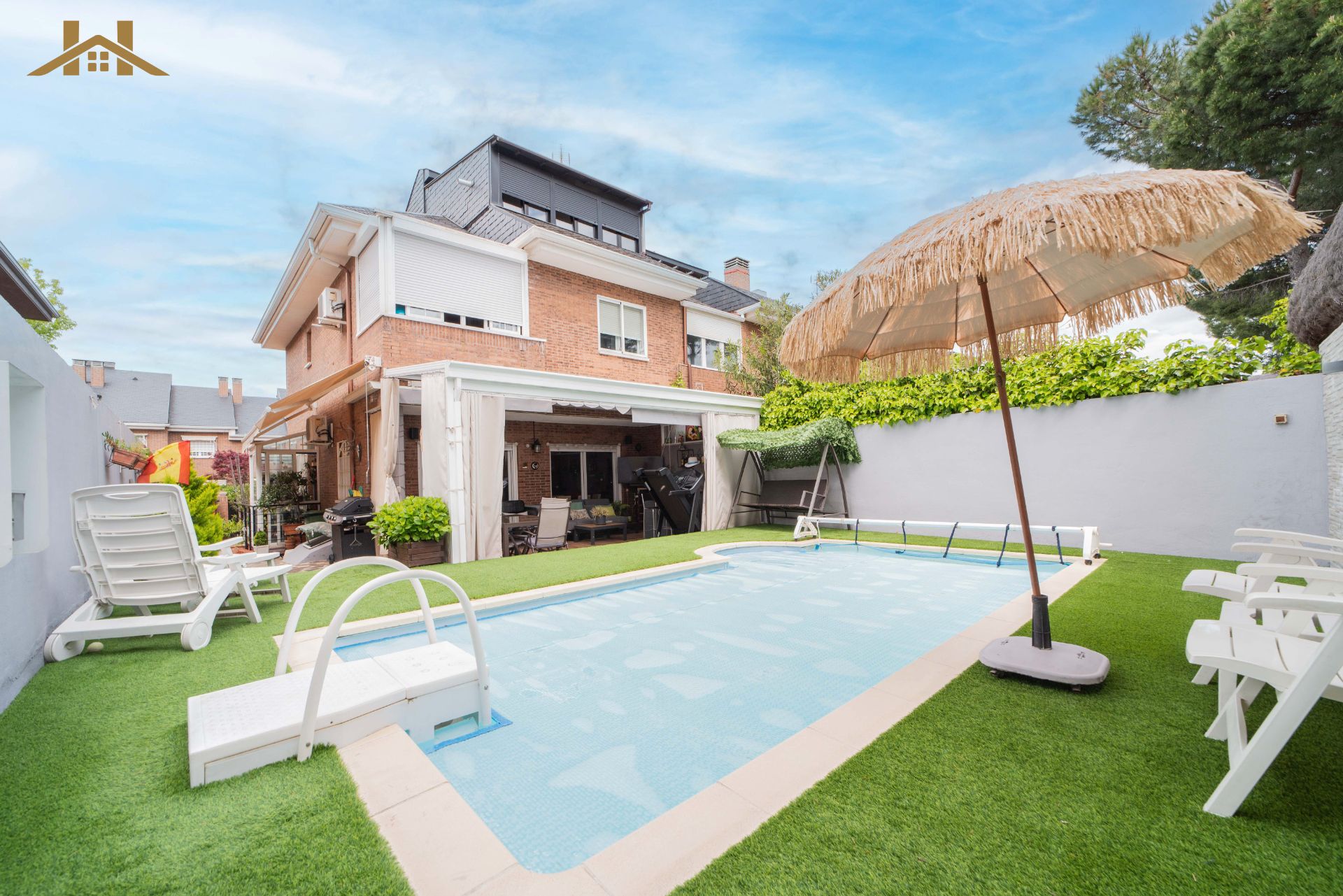 Piscina de Casa o xalet en venda en Majadahonda amb Aire condicionat, Calefacció i Jardí privat