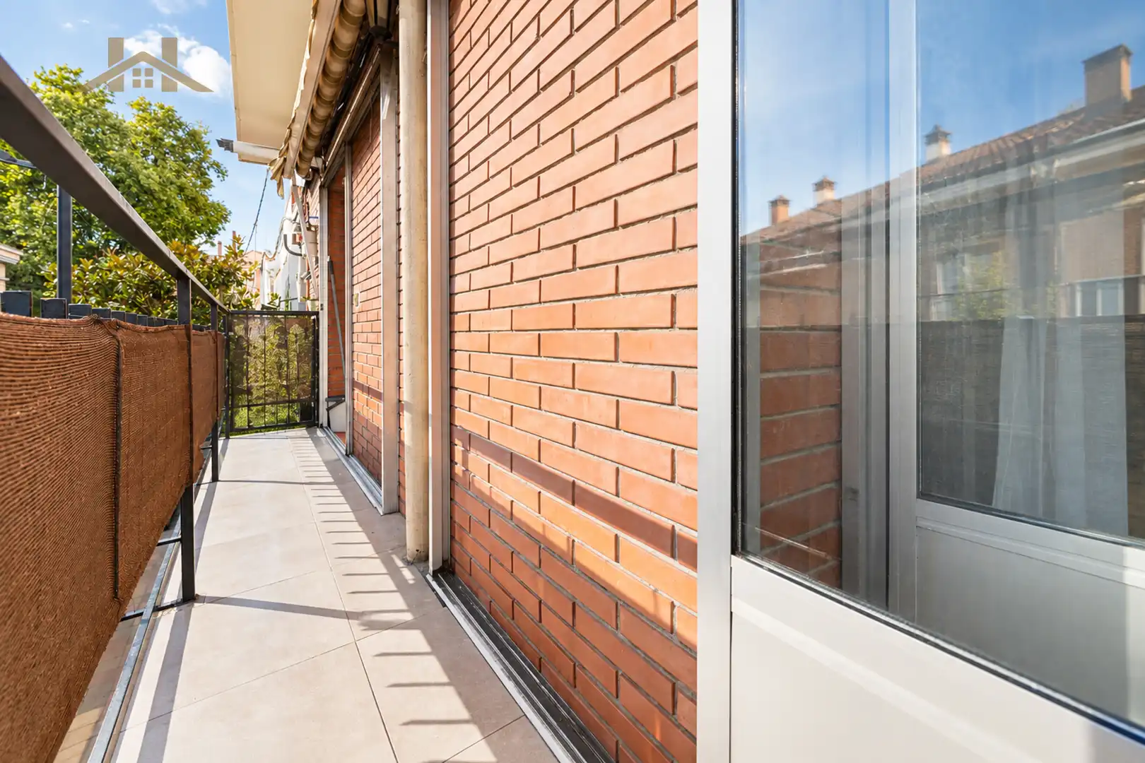 Flat with terrace for sale in Avenida de la Libertad 35