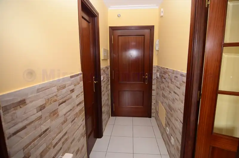 Wohnung zur Miete in Boiro mit Heizung, Terrasse und Abstellraum