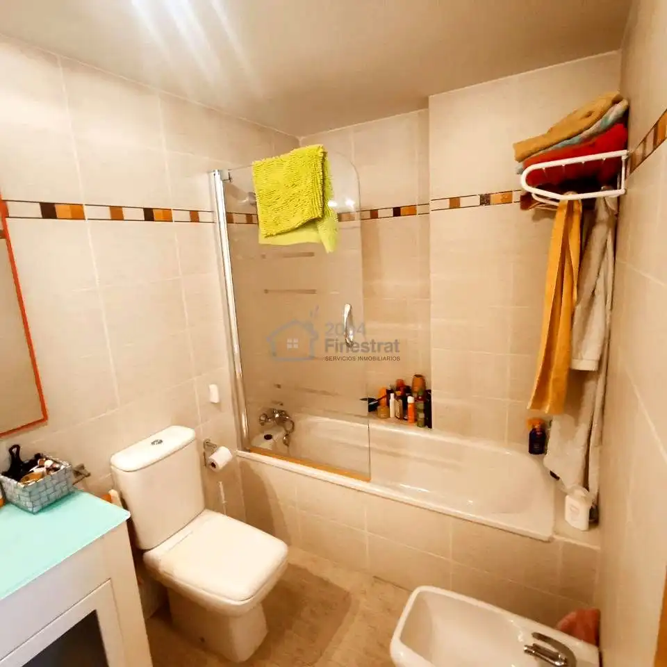 Badezimmer von Wohnung zum Verkauf in Villajoyosa / La Vila Joiosa mit Klimaanlage, Terrasse und Abstellraum