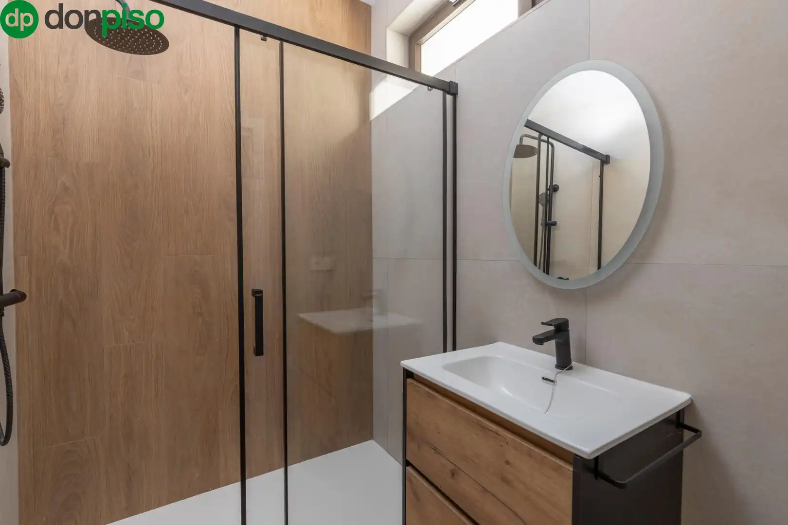 Bathroom of Apartments for sale in Granada  with Air Conditioner, Heating and Private garden