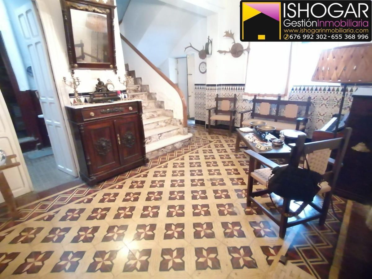 House or chalet for sale in Valdepeñas
