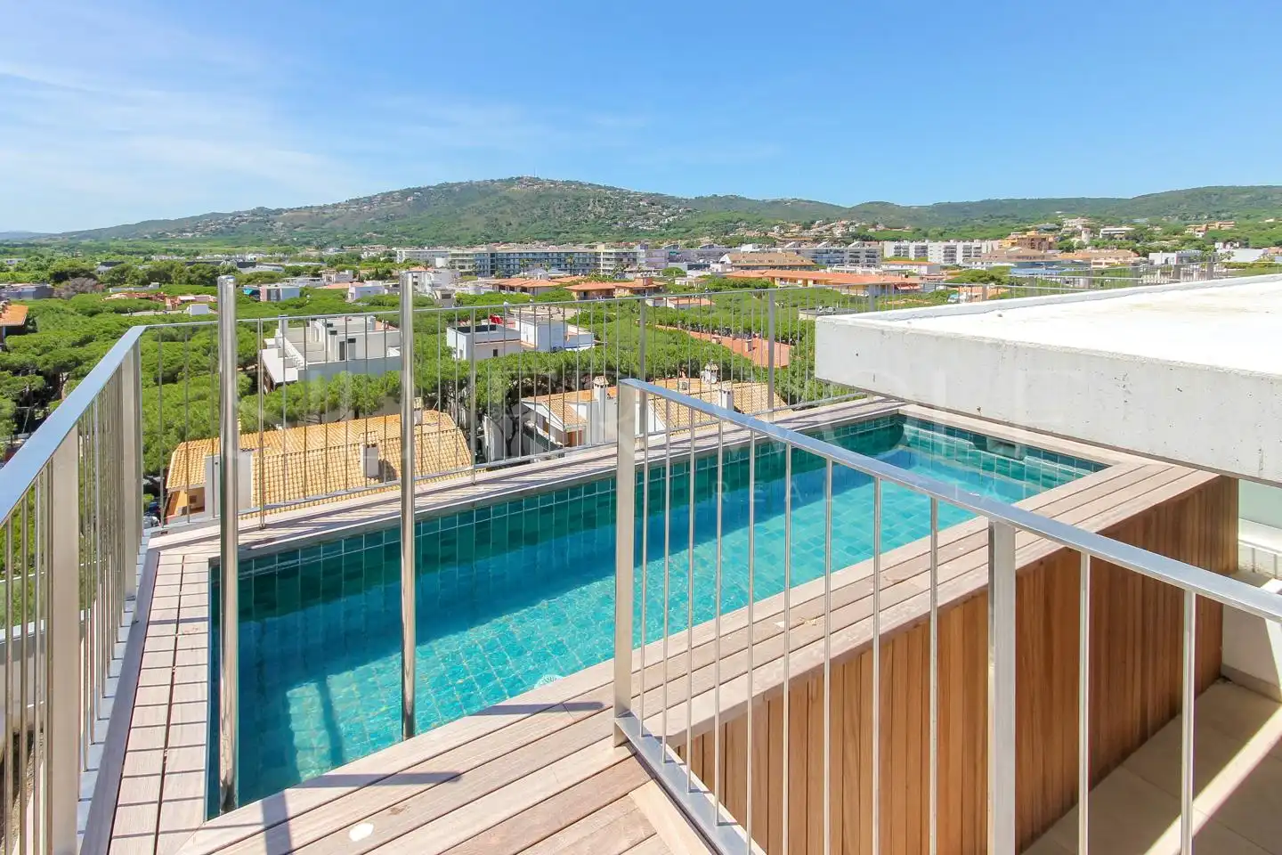 Swimming pool of Duplexes for sale in Castell d'Aro, Platja d'Aro i s'Agaró  with Air Conditioner, Terrace and Storage room