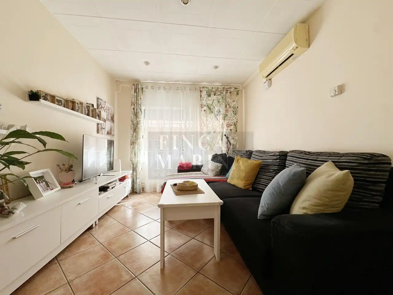 Living room of Flat for sale in Gavà  with Air Conditioner and Balcony