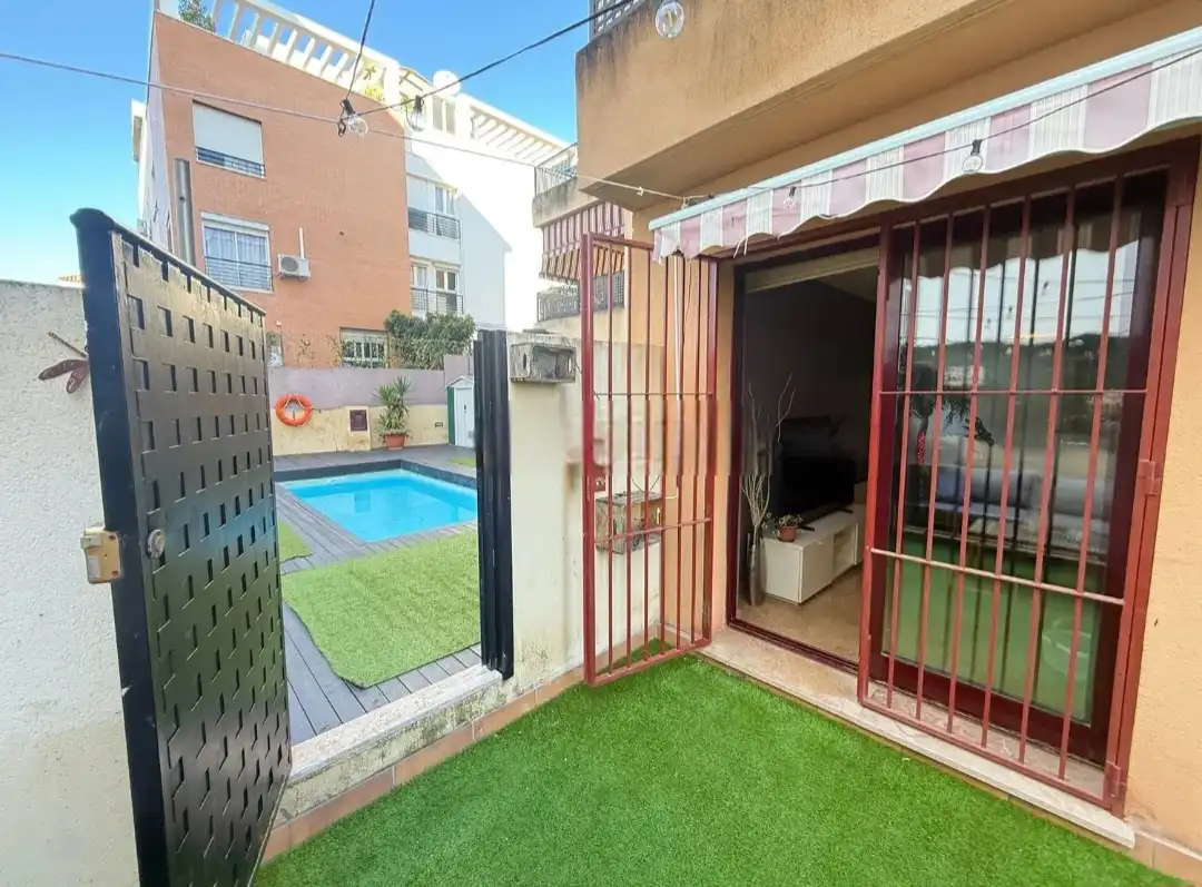 Piscina de Planta baja en venta en Torremolinos con Terraza y Piscina