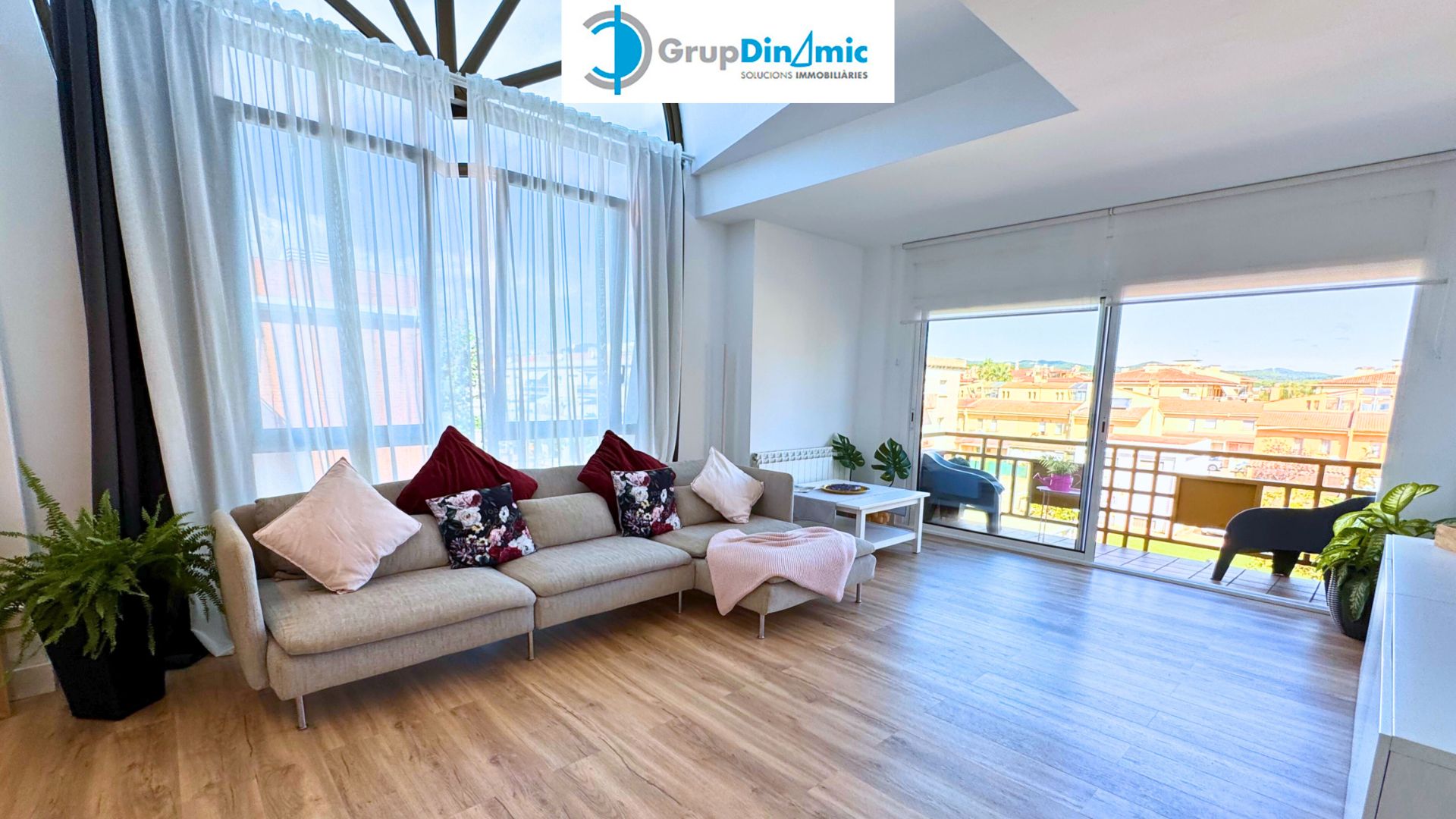 Living room of Duplex for sale in Palamós  with Terrace, Furnished and Balcony