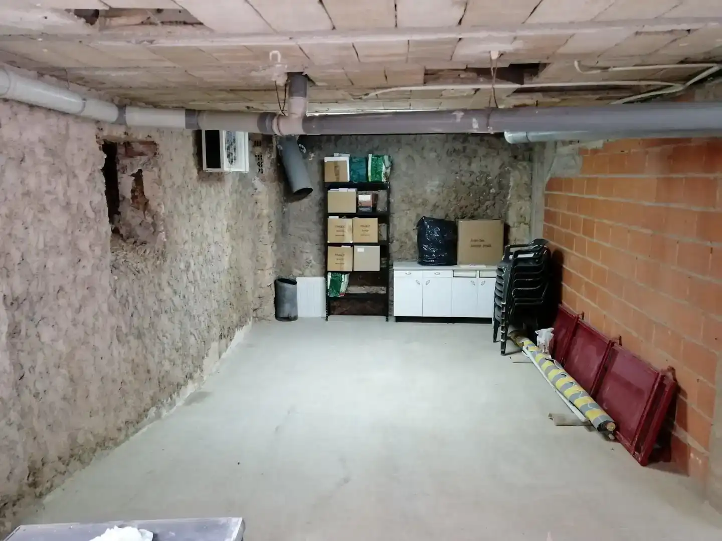 Casa adosada en venda en Valverde de Júcar amb Balcó