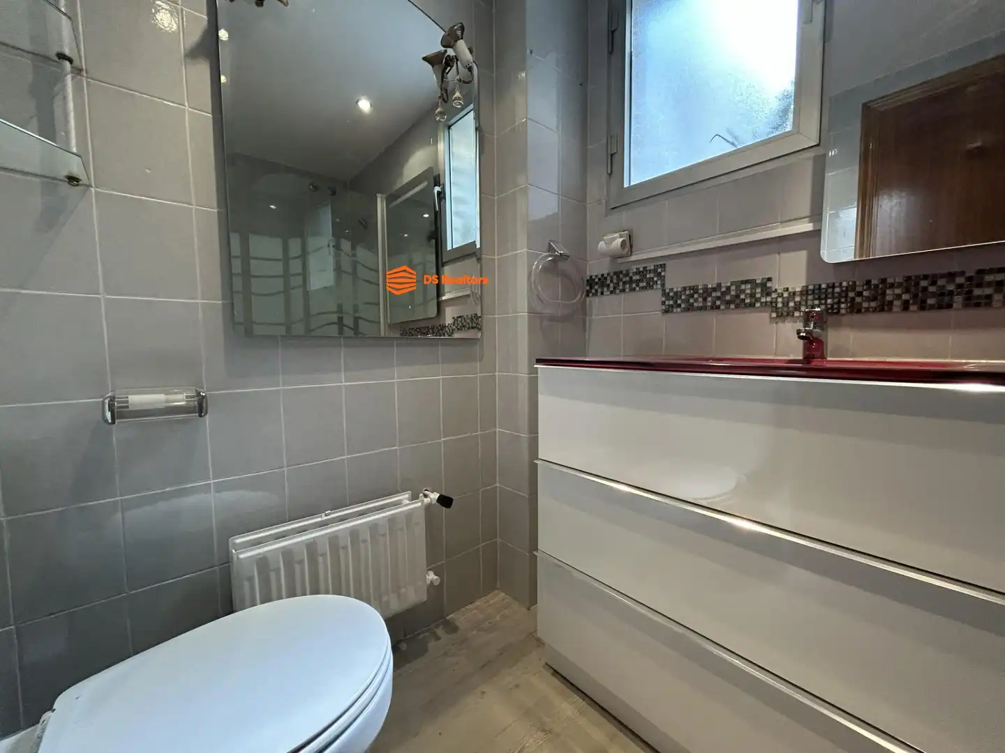 Bathroom of Flat for rent in Madrid  with Heating, Terrace and Storage room