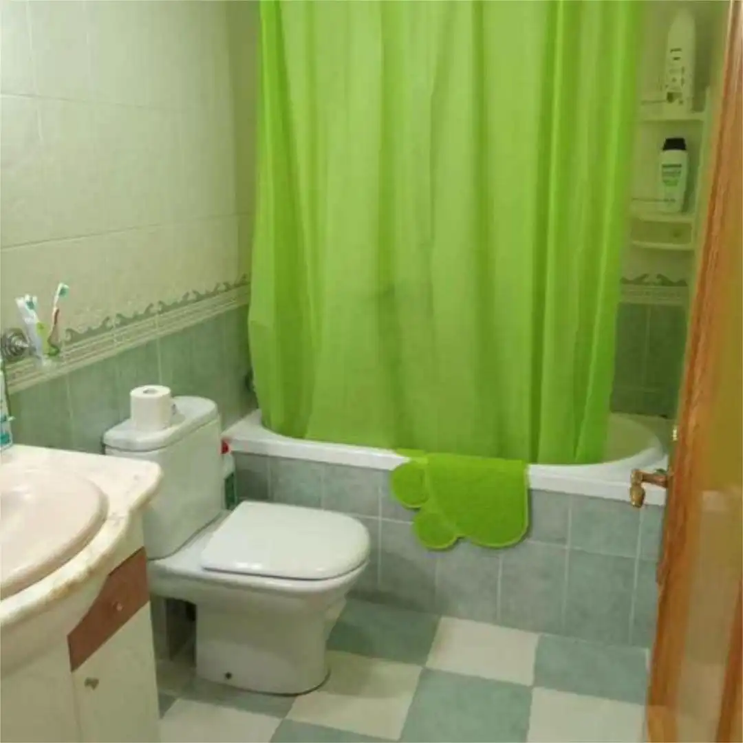 Baño de Piso en venta en Rafelbuñol / Rafelbunyol con Calefacción, Trastero y Amueblado