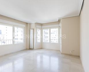 Living room of Apartment to rent in  Madrid Capital  with Air Conditioner, Heating and Swimming Pool