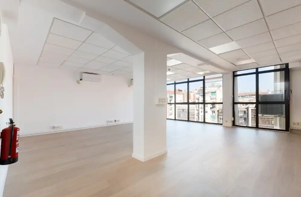 Oficina de alquiler en Eixample