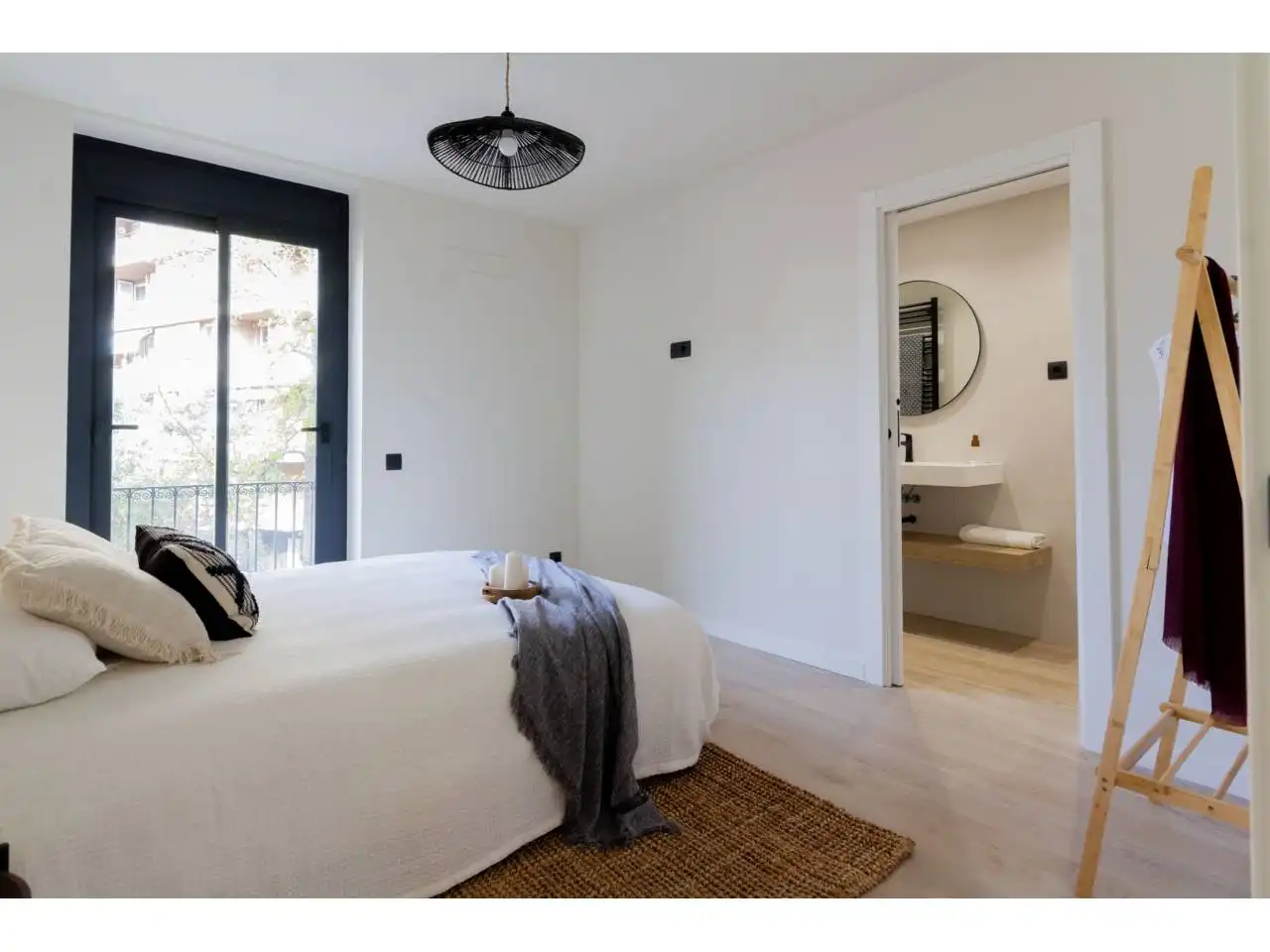 Habitación de Dúplex en venta en Terrassa con Aire acondicionado, Calefacción y Terraza