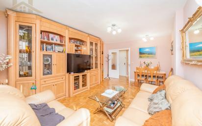 Living room of Flat for sale in Alcobendas  with Air Conditioner, Heating and Private garden