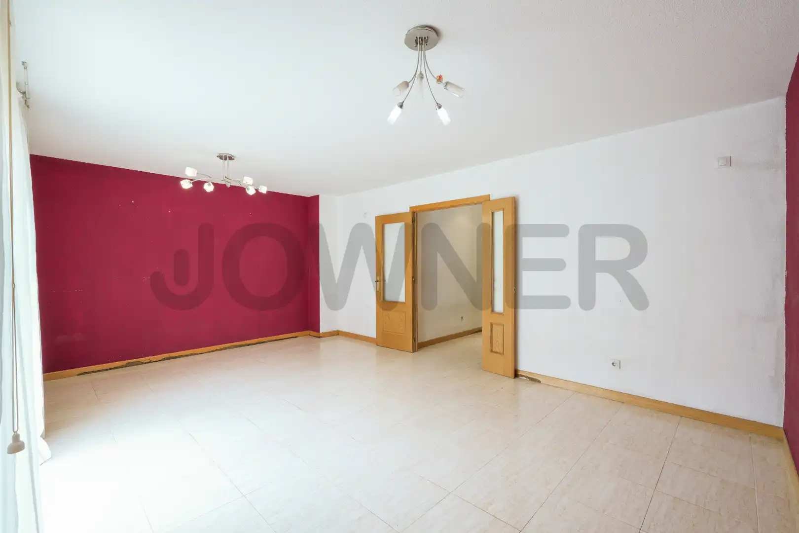 Sala d'estar de Casa o xalet en venda en Paracuellos de Jarama amb Calefacció, Jardí privat i Traster