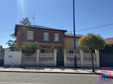 Casa en venta en San Andrés del Rabanedo pueblo