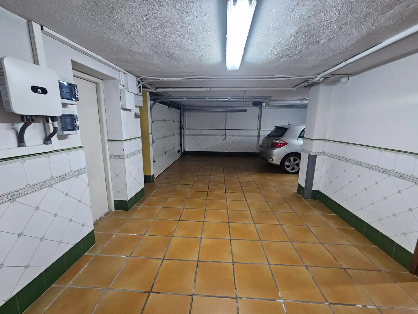 Aparcament de Casa o xalet en venda en Cáceres amb Aire condicionat, Calefacció i Jardí privat