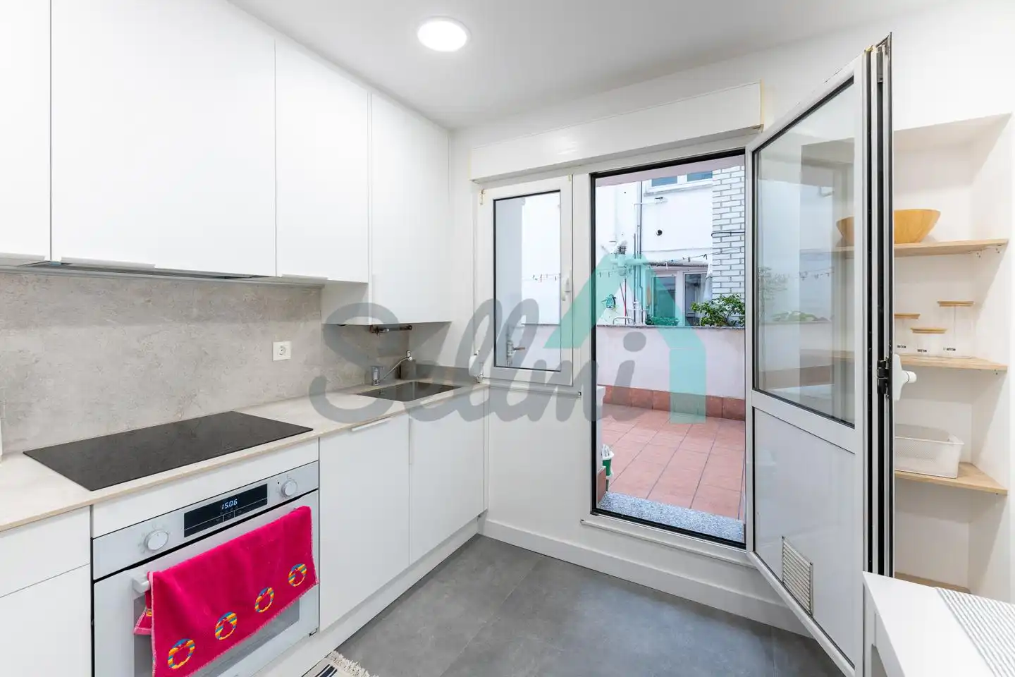 Küche von Wohnung zur Miete in Oviedo  mit Heizung, Parkett und Terrasse