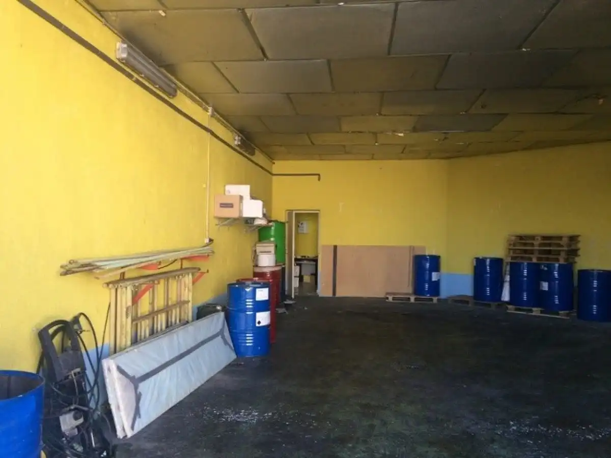 Industrial building for sale in Villares de la Reina