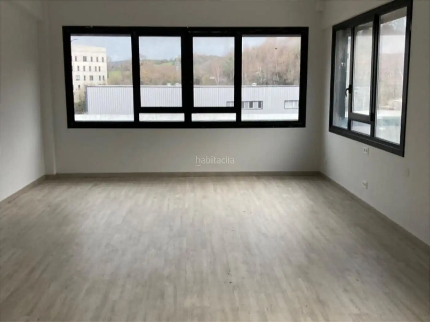 Ufficio in affitto a Ubarburu Pasalekua Ibilbidea 96, imagen 11