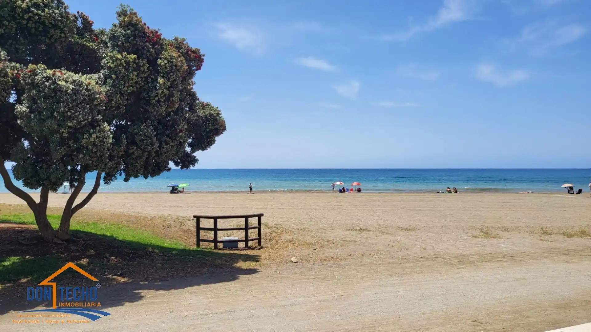 Vista exterior de Piso en venta en Rincón de la Victoria con Aire acondicionado, Trastero y Amueblado