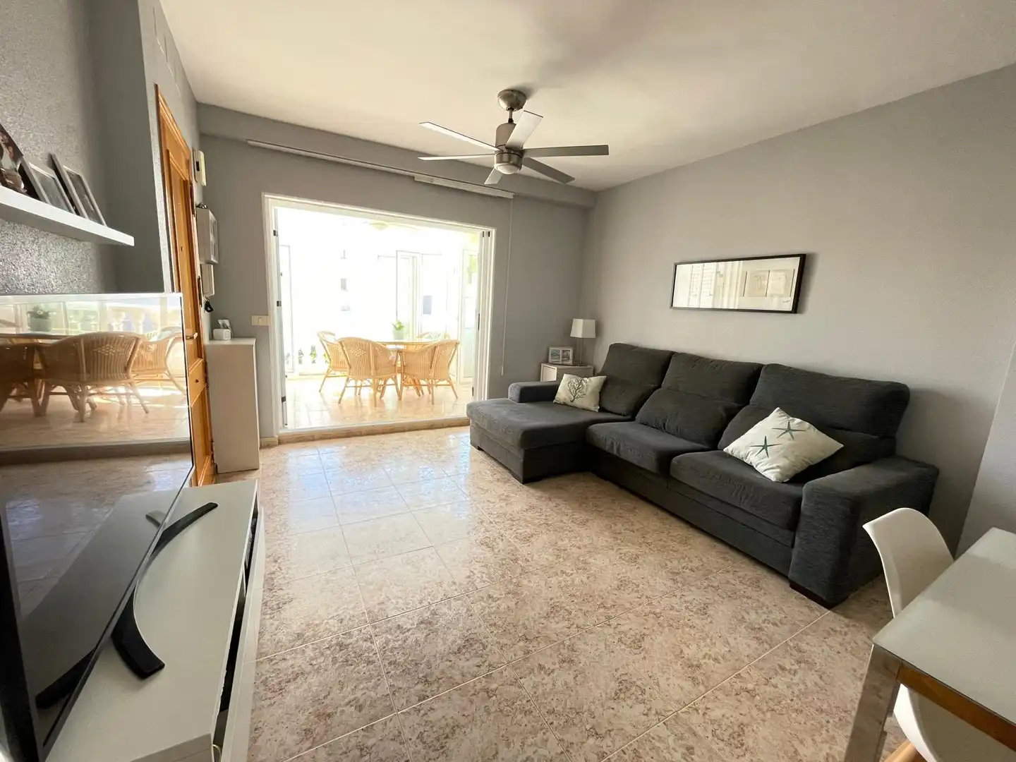 Sala d'estar de Apartament en venda en Moncofa amb Terrassa, Moblat i Forn