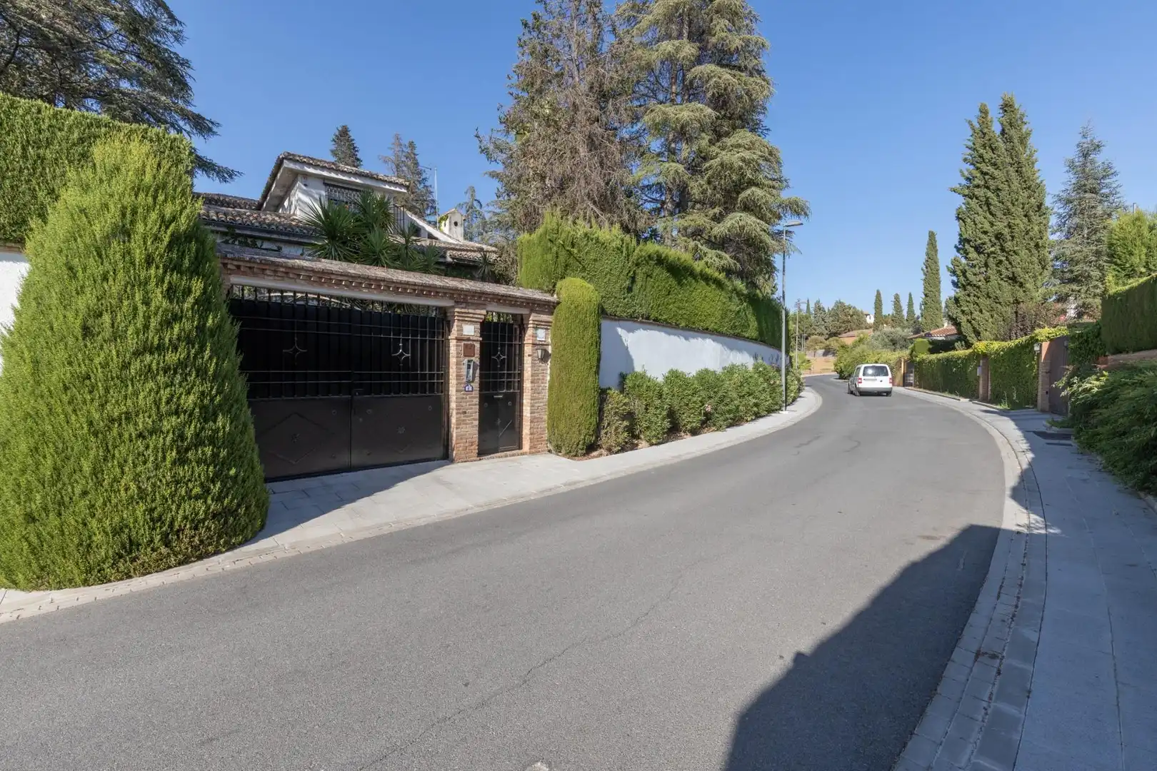 Vista exterior de Casa o xalet en venda en Albolote amb Jardí privat, Terrassa i Traster