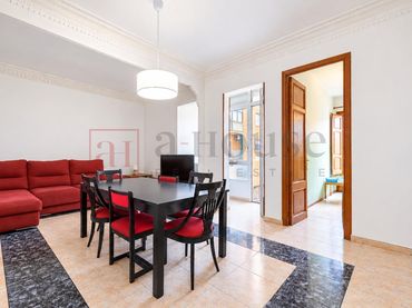 Appartamento con balcone in vendita a Eixample