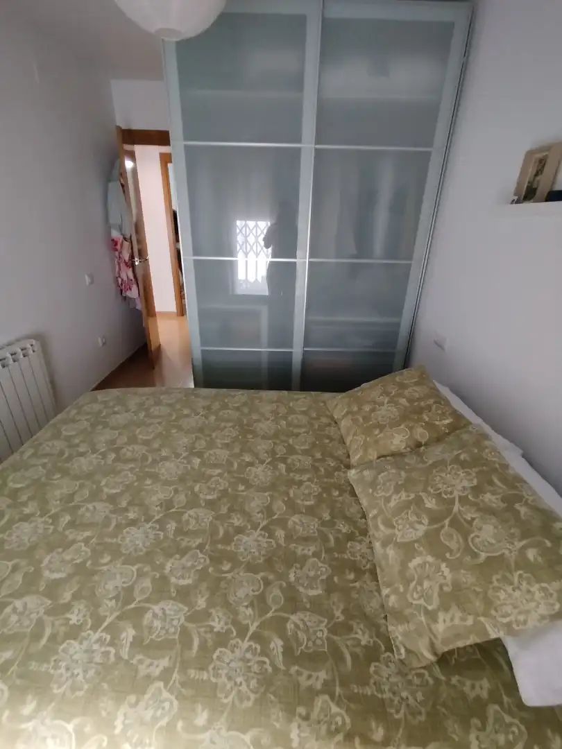 Schlafzimmer von Wohnung zum Verkauf in Vilallonga del Camp mit Klimaanlage, Heizung und Privatgarten