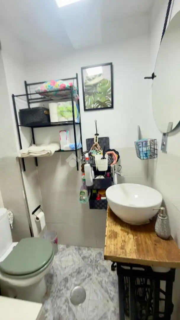 Bany de Pis en venda en Los Barrios amb Aire condicionat i Calefacció